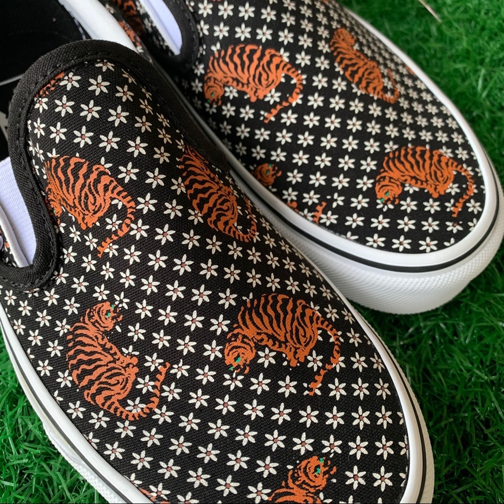 Vans Slip On Tiger Floral - Picture 2 of 13